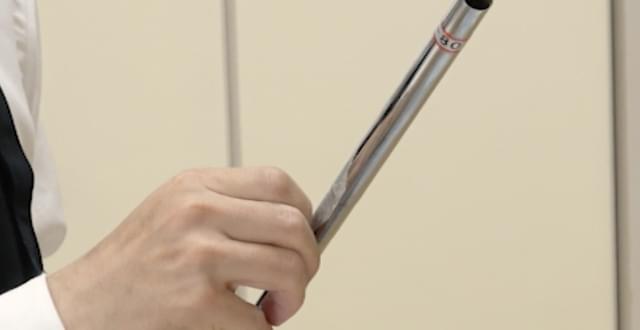 シャフトに残ったテープを取る